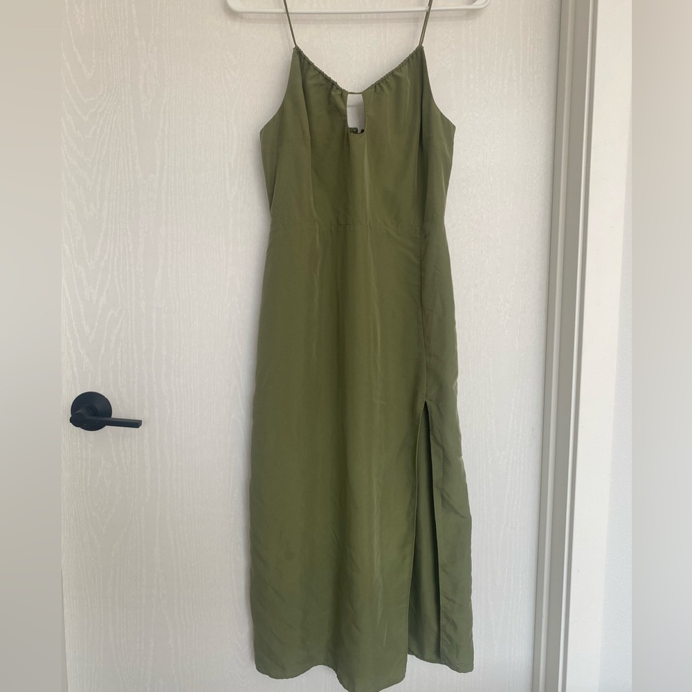 Abercrombie and Fitch olive green midi dress